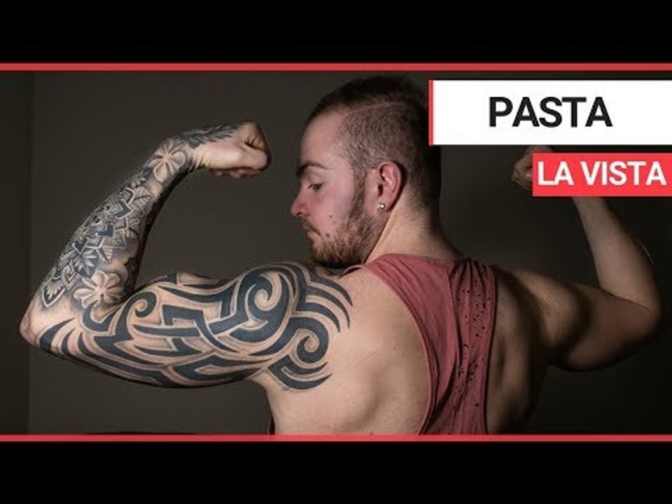 Man weighing 20st transforms body after inspired by Arnold Schwarzenegger | SWNS TV