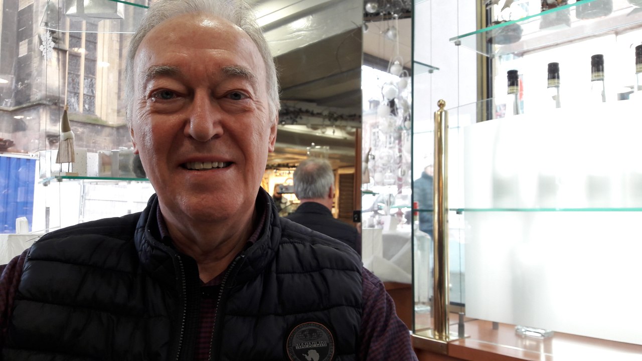 Thann : Francis Martin, président du conseil de développement du Pays Thur Doller, présente les objectifs  du questionnaire adressé aux maires et aux 67 000 habitants du secteur.