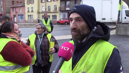 Un débat, oui, mais avec qui ?