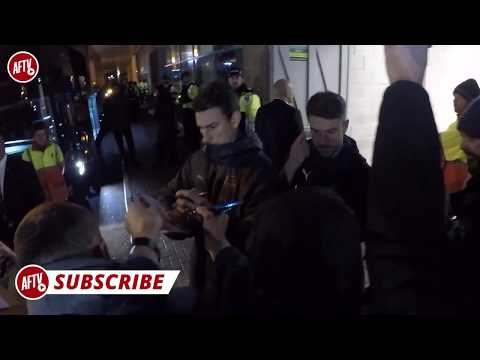 Lacazette, Koscielny, Ramsey & Other Arsenal Players After The Blackpool Victory