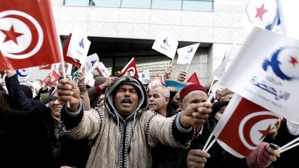 الثورة التونسية.. احتفال بالذكرى الثامنة في أوضاع متوترة