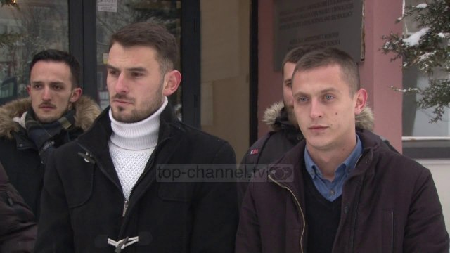 Arsimi i Kosovës në grevë/ Mësuesit duan rritje rroge, studentët me kërkesa të tjera