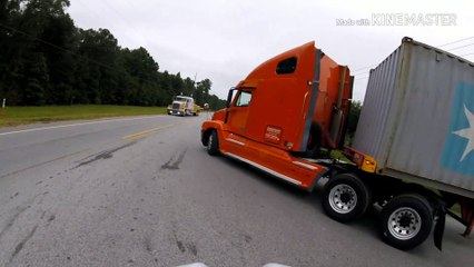 Cyclist and Truck Driver Have Warm Encounter After Near Collision