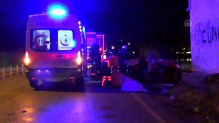 Otomobil trafo binasına çarptı: 1 ölü, 1 yaralı - BALIKESİR