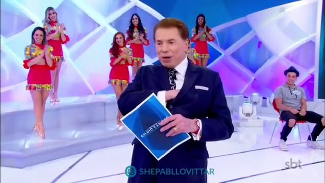 Larissa Manoela Caindo Junto com Luca Tuber