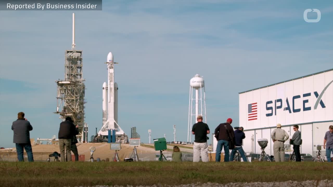 SpaceX Set To Layoff 10 Percent Of Workforce