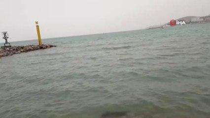 Kuşadası'nda Göçmen Botu Battı, 1 Çocuk Öldü, 46 Kişi Kurtarıldı