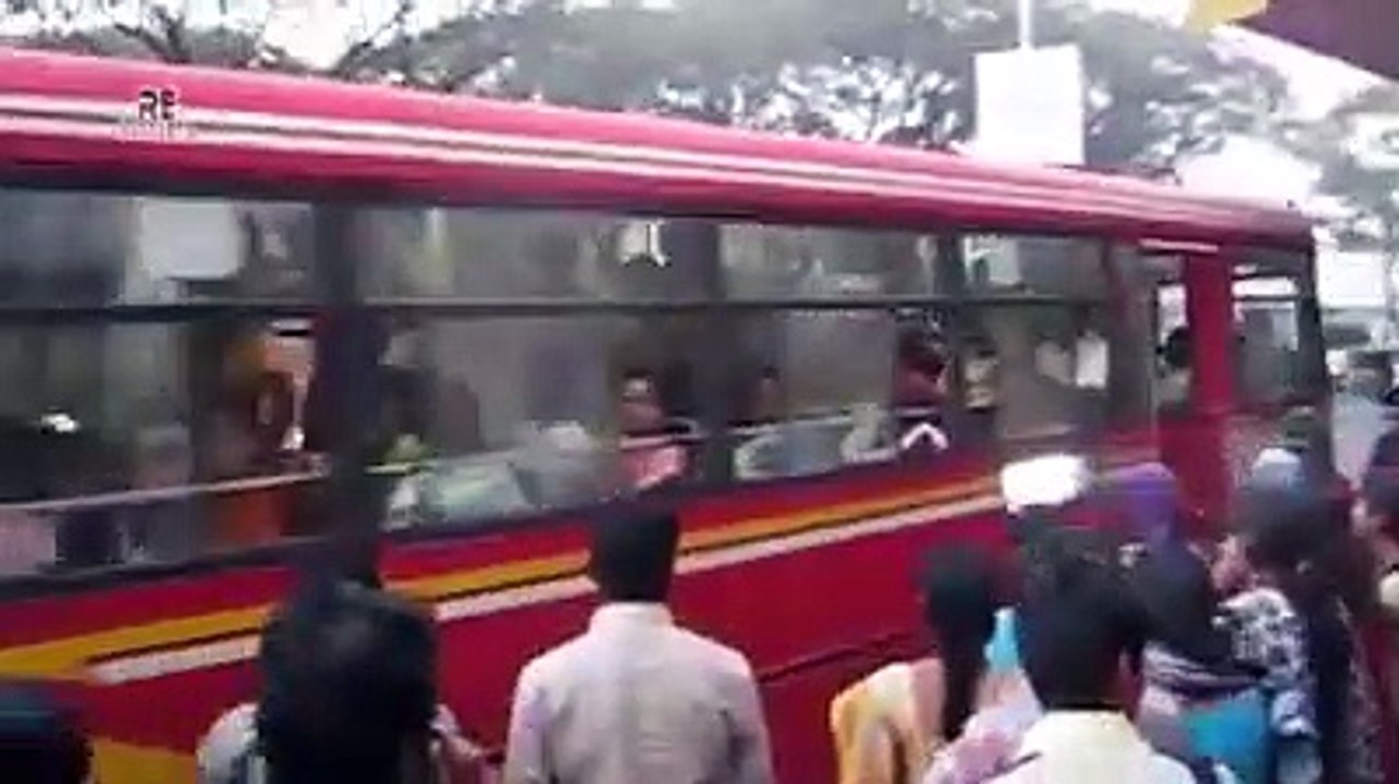 استاد کبھی ایسی ٹرین دیکھی ھے 