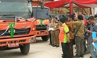 Anies Baswedan Resmikan Fasilitas Pencucian Truk Sampah di TPST Bantar Gebang