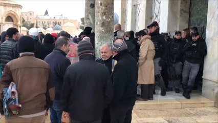 الاحتلال الاسرائيلي ينهي حصارا استمر ساعات لمسجد قبة الصخرة