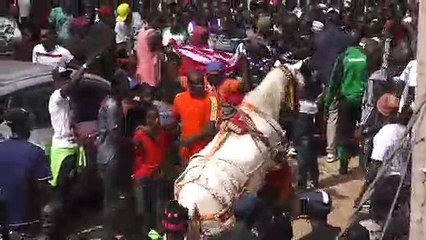 Combat Modou Lo vs Balla Gaye 2 : Regardez ce cheval danseur