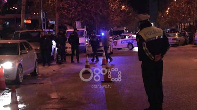 Ora News - Atentati në Vlorë, 41-vjeçari në gjendje të rëndë niset drejt Tiranës