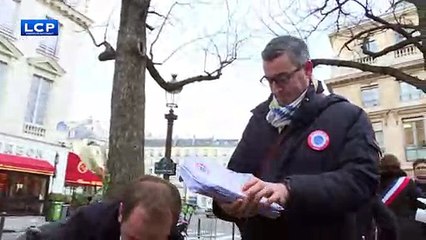 Les maires ruraux déposent les doléances des Français à l'Assemblée