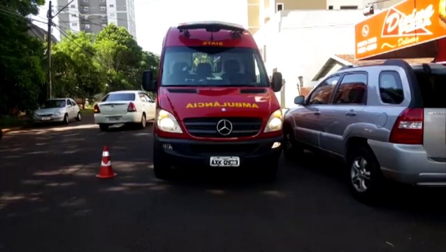 Idoso é socorrido ao sofrer queda no Bairro Cancelli