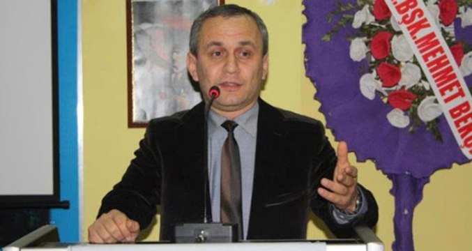 Ateistler Kuran'a Daha Uygun Yaşıyor Diyen İlahiyatçı ve Din Kültürü Öğretmeni Cemil Kılıç Görevinden Uzaklaştırıldı