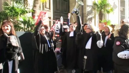 La police intervient lors de la manifestation des avocats