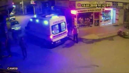 Otomobil iş yerinin vitrinine girdi - SAMSUN