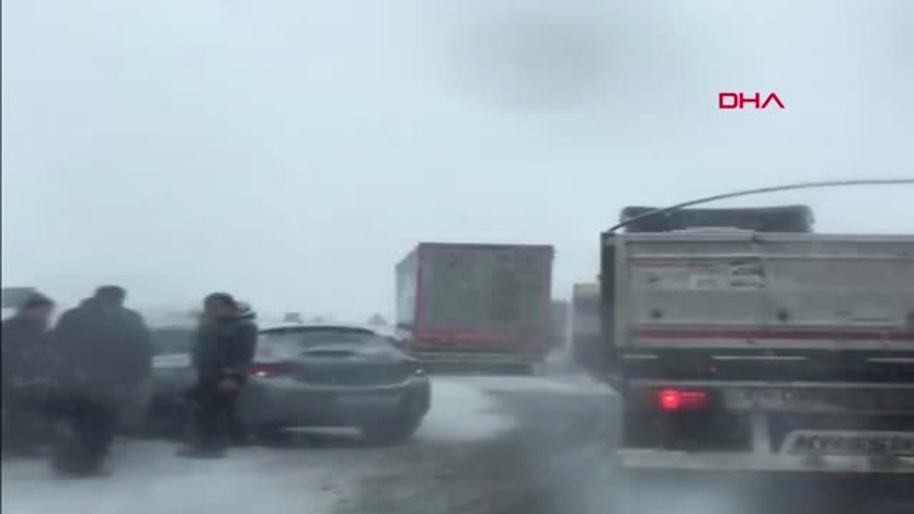 Karabük'te Kar Yağışı Ulaşımı Etkiliyor