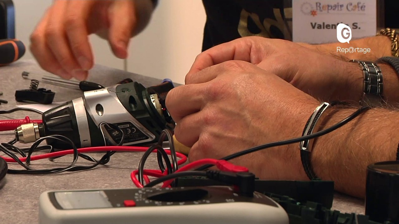 Reportage - Redonner vie à ses objets cassés au Repair Café !