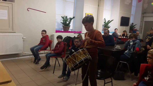 Binche: Ateliers d'initiation au tambour pour les enfants au Musée international du Carnaval et du Masque