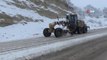 Emet-Tavşanlı Karayolu'nda Yoğun Kar Yağışı, Araçlar Yollarda Kaldı