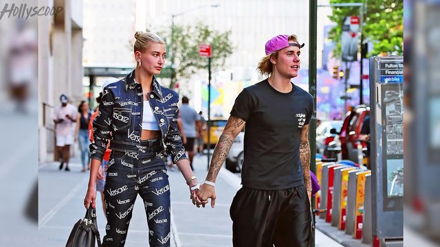 Selena Gomez Makes Her Social Media COMEBACK As She Opens Up About Her Struggles!