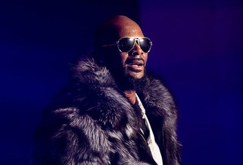 R. Kelly's Record Label Puts His Music on Hold