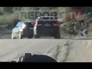 Report TV - Pas dorëzimit Klement Balili në mjetin e Ardit Veliut drejt Tiranës
