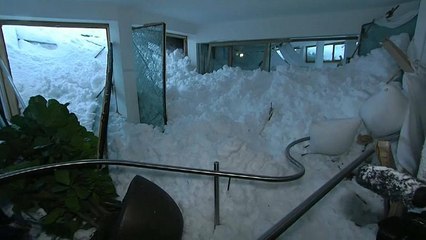 شاهد: الثلوج تغمر وسط أوروبا