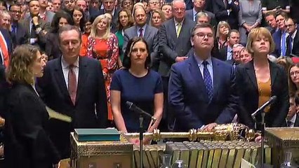 El Parlamento británico rechaza el plan de Brexit de May: 432 votos en contra y 202 a favor
