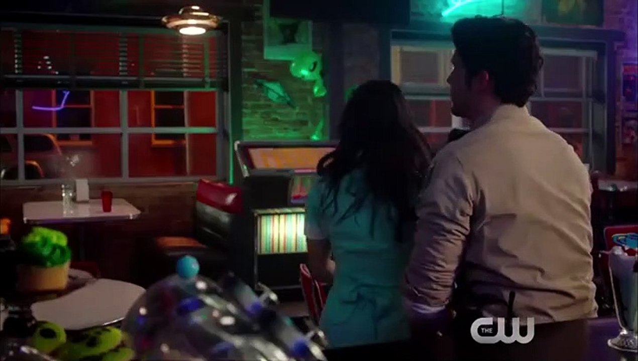 'Roswell, New Mexico' Trailer