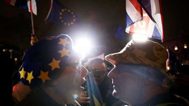 Deputados britânicos dizem Não ao acordo para o Brexit
