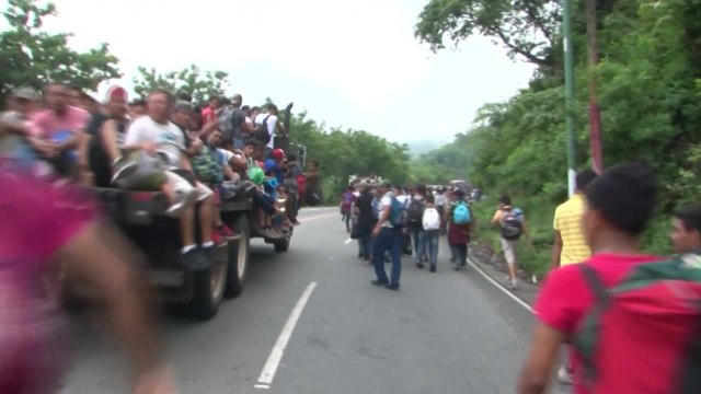 [더뉴스 앵커리포트] 최장기 셧다운의 발단 '캐러밴'...장벽 설치 전에 국경을 넘어라 / YTN