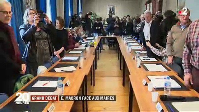 Ecoutez la petite phrase d'Emmanuel Macron qui ne passe pas quand il évoque certains pauvres qui déconnent