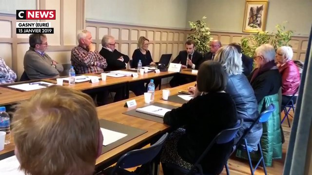 Lancement du grand débat : les «gilets jaunes» toujours déterminés