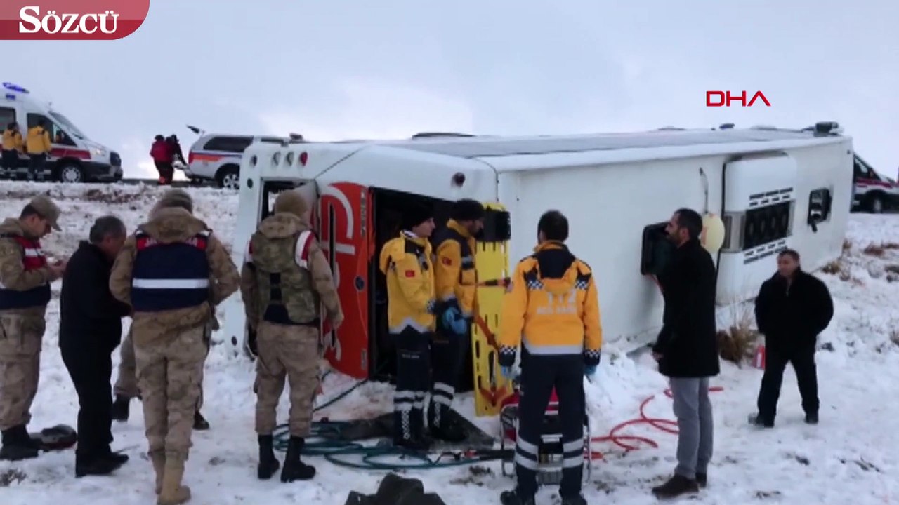 Sivas' ın Ulaş ilçesi yakınlarında yolcu otobüsü devrildi