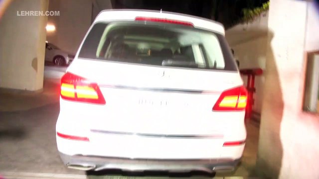 Raveena Tandon Salutes Media Photographers For Showing Respect