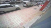 İzmir Atm'de Unutulan Parayı Alan Kişiyi Kamera Görüntüledi