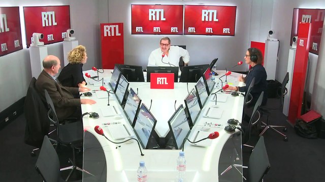 Emmanuel Macron combattant et séducteur face aux maires, résume Alba Ventura