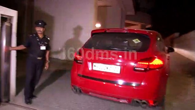 Bollywood Celebs Spotted at Siddharth Malhotra Birthday Home For Birthday Celebration