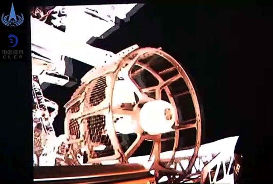 Chang'e-4 deploys Yutu-2 rover