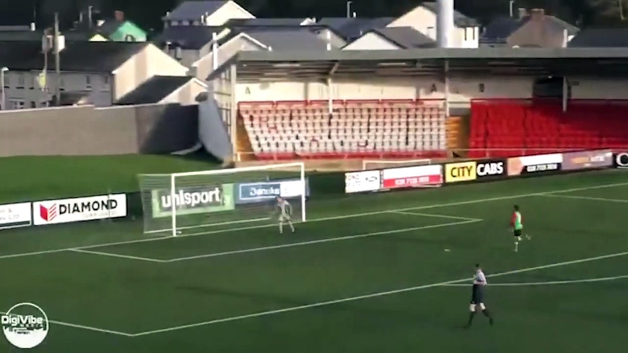 70 metreden gol atan kaleci