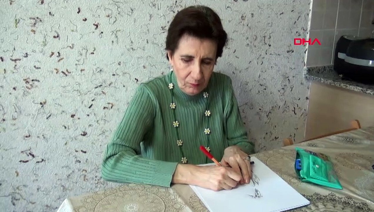 Görme engelini resim yaparak aşıyor