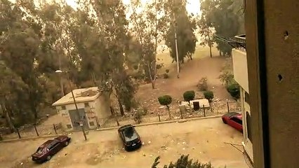 طقس سيئ يضرب البلاد.. الزعابيب والرمال تغطي المقطم