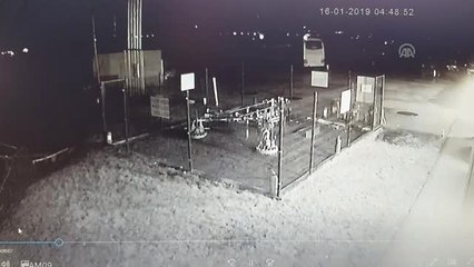 Hareket Eden Otobüsün Altında Kalan İranlı Şoför Öldü