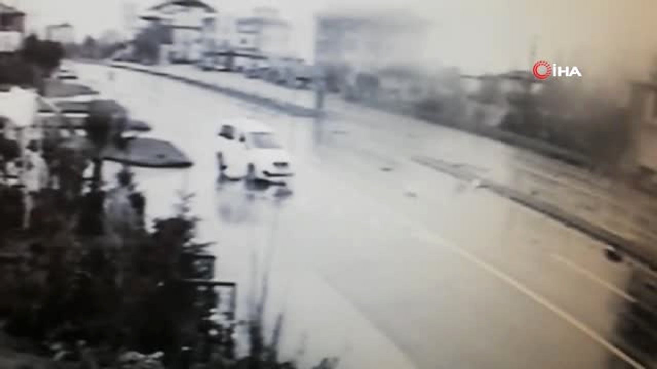 Hatalı Dönüş Kazaya Sebep Oldu... Kaza Anı Kamerada