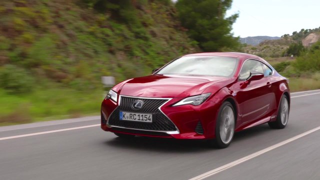 The new Lexus RC 300h LUXURY in Radiant Red Driving Video