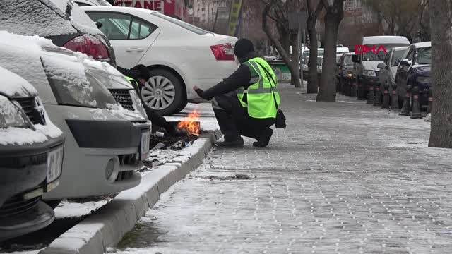 Konya Soğuk Havada Sokakta Zorlu Mesai