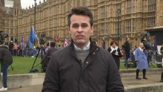 Будущее Терезы Мэй после поражения в парламенте