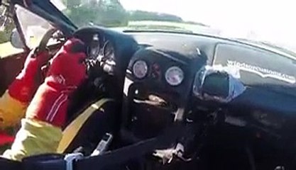 Il s'échappe de justesse de sa voiture qui prend feu